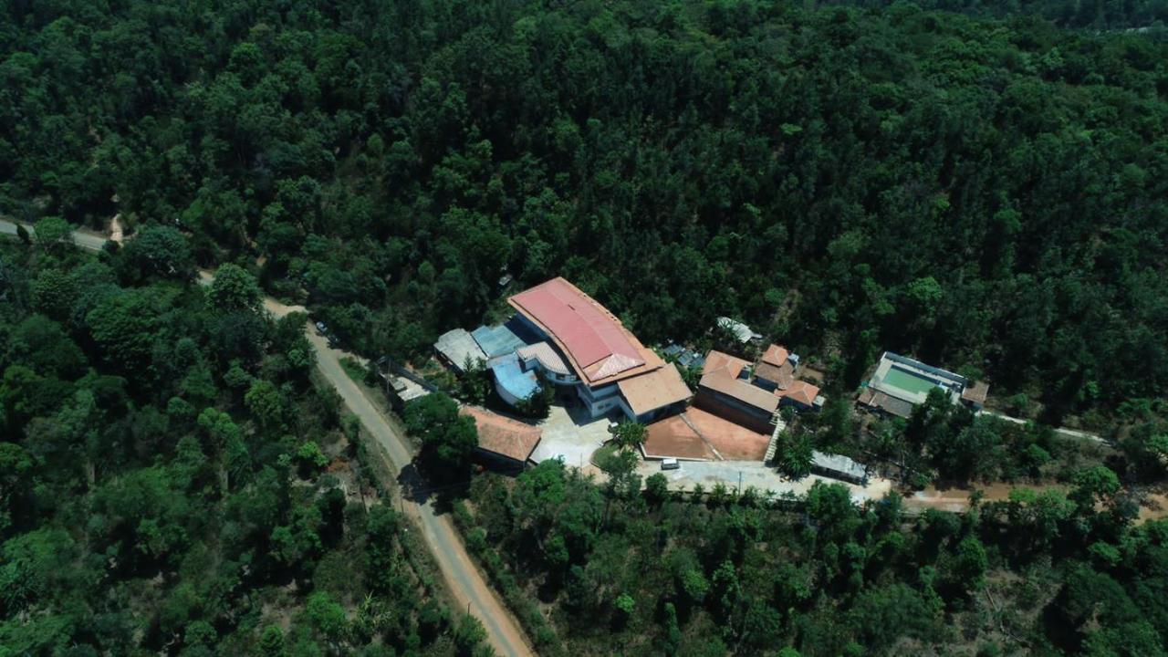 Mothers Bounty By Lazo , Coorg Lägenhet Madikeri Exteriör bild